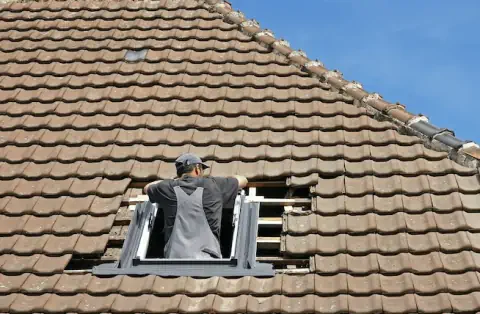 Pose de velux - Saint-Mard-de-Réno